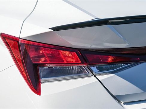 Certified 2025 Hyundai Elantra Sport image 9