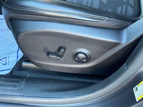 Used 2022 Jeep Cherokee Latitude w/ Trailer Tow Group image 19