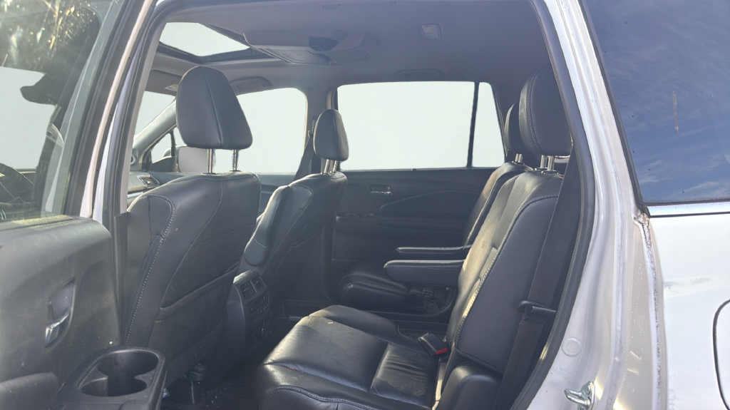 Used 2022 Honda Pilot Touring image 13