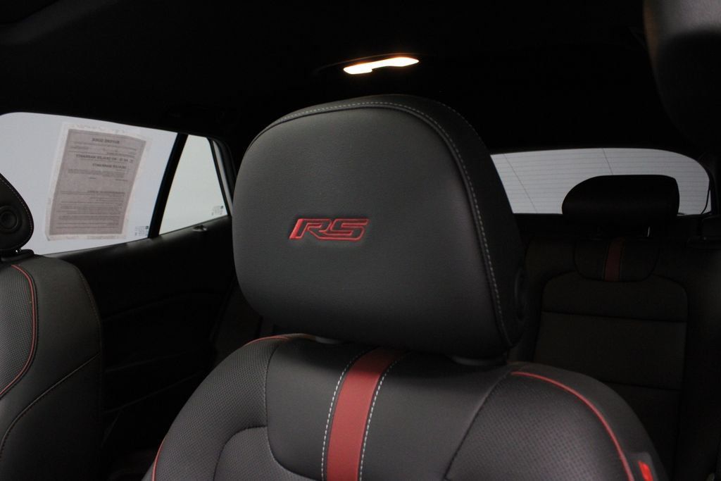 Used 2024 Chevrolet Trax RS w/ Sunroof Package FWD image 35