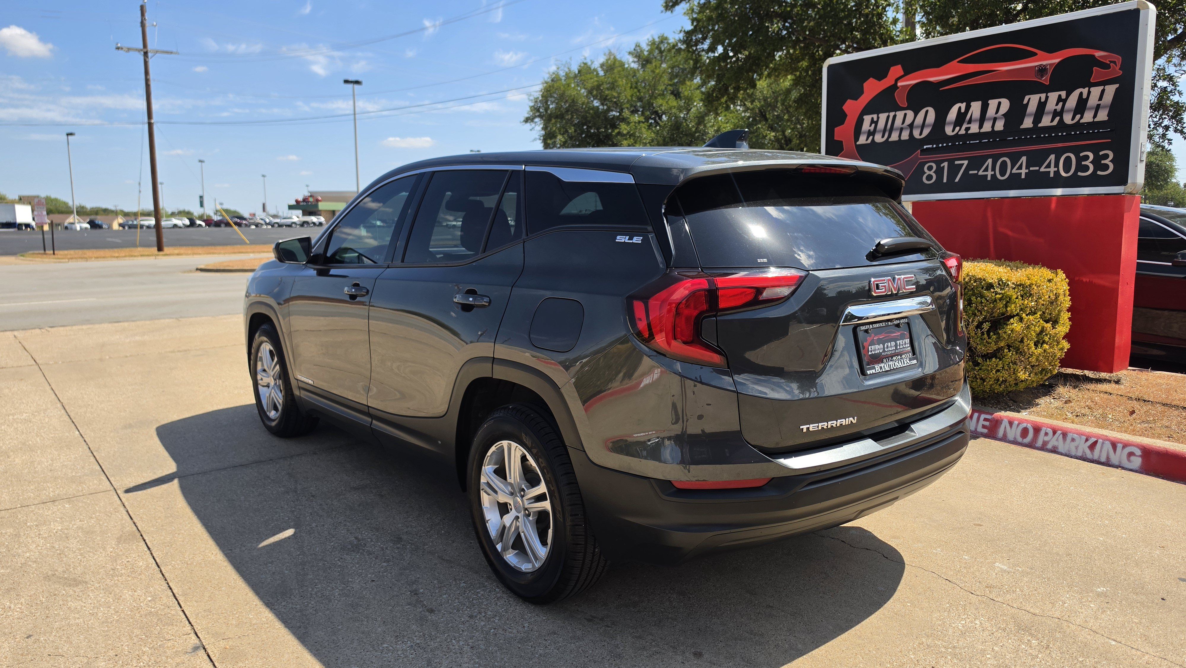 Used 2018 GMC Terrain SLE FWD image 3