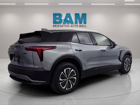 New 2025 Chevrolet Blazer EV LT image 32