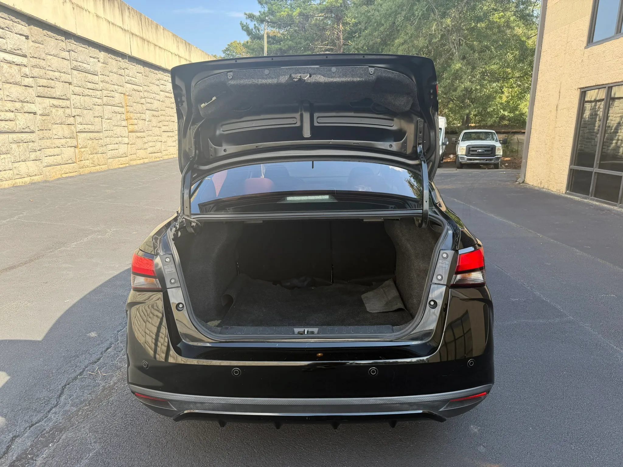 Used 2021 Nissan Versa S FWD image 34