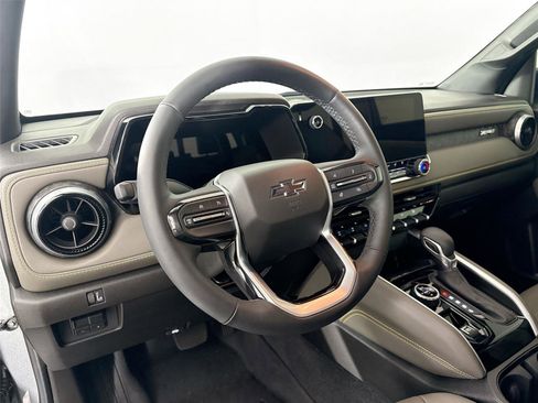 Used 2025 Chevrolet Colorado ZR2 w/ Technology Package image 4