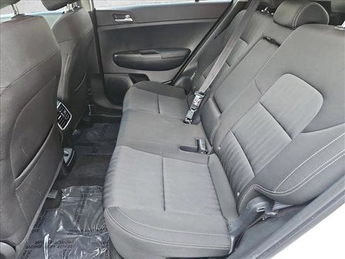 Used 2021 Kia Sportage LX image 19