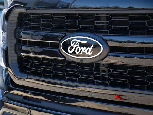 Used 2025 Ford F150 Lariat AWD/4WD image 43