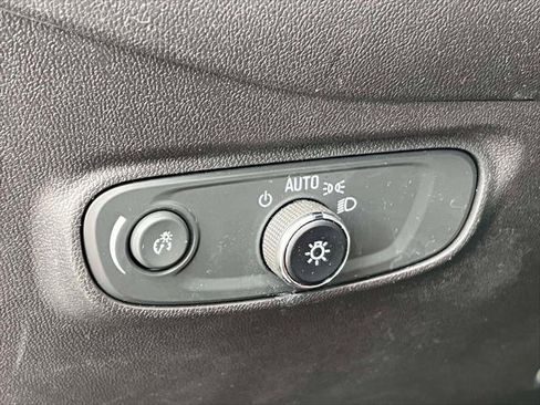 Used 2023 Chevrolet Equinox LS w/ LS Convenience Package image 20