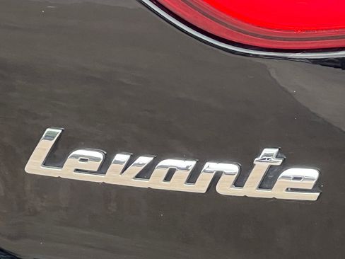 Used 2018 Maserati Levante image 31