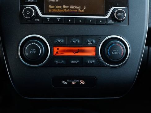 Used 2016 Nissan Leaf S w/ Charger Package image 36