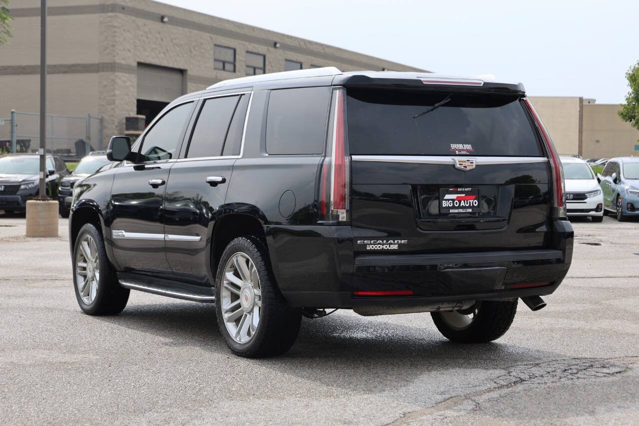 Used 2016 Cadillac Escalade Luxury AWD/4WD image 11