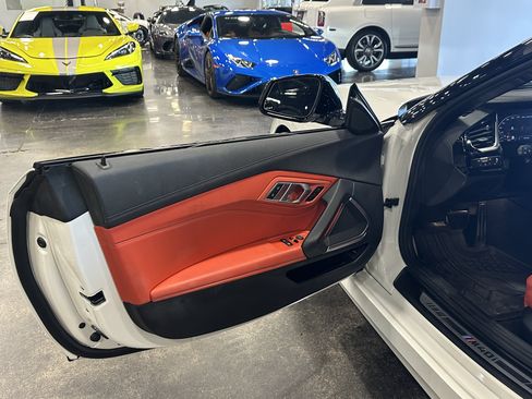 Used 2024 BMW Z4 M40i w/ Premium Package RWD image 7