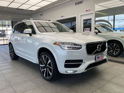 Used 2018 Volvo XC90 T6 Momentum w/ Convenience Package