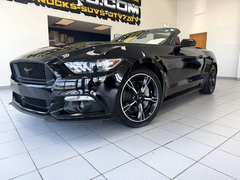 Used 2017 Ford Mustang GT Premium image 2