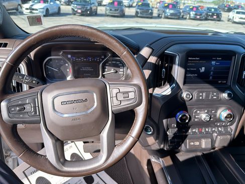 Used 2021 GMC Sierra 1500 Denali AWD/4WD image 9