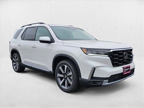 New 2025 Honda Pilot Elite image 3