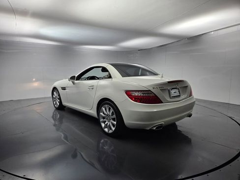 Used 2016 Mercedes-Benz SLK 300 image 43