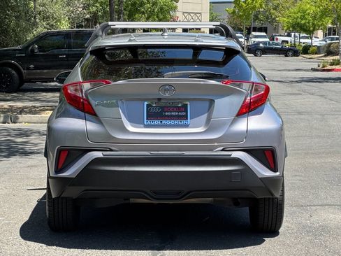 Used 2019 Toyota C-HR LE FWD image 6