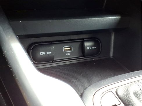 Used 2024 Kia Soul LX w/ Option Group 015 FWD image 18