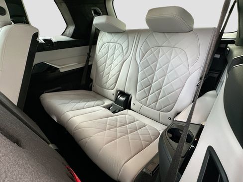 Certified 2023 BMW X7 xDrive40i w/ Executive Package AWD/4WD image 29