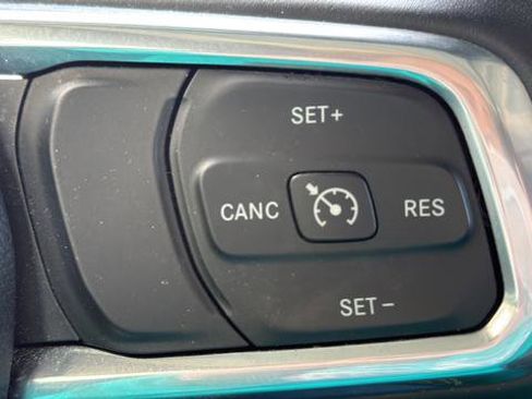 Used 2023 Jeep Wrangler Unlimited Sahara w/ Cold Weather Group AWD/4WD image 14