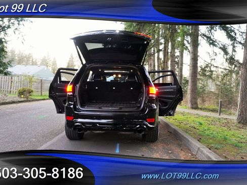 Used 2018 Jeep Grand Cherokee SRT image 29