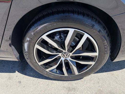 New 2026 Volkswagen Jetta SE FWD image 12