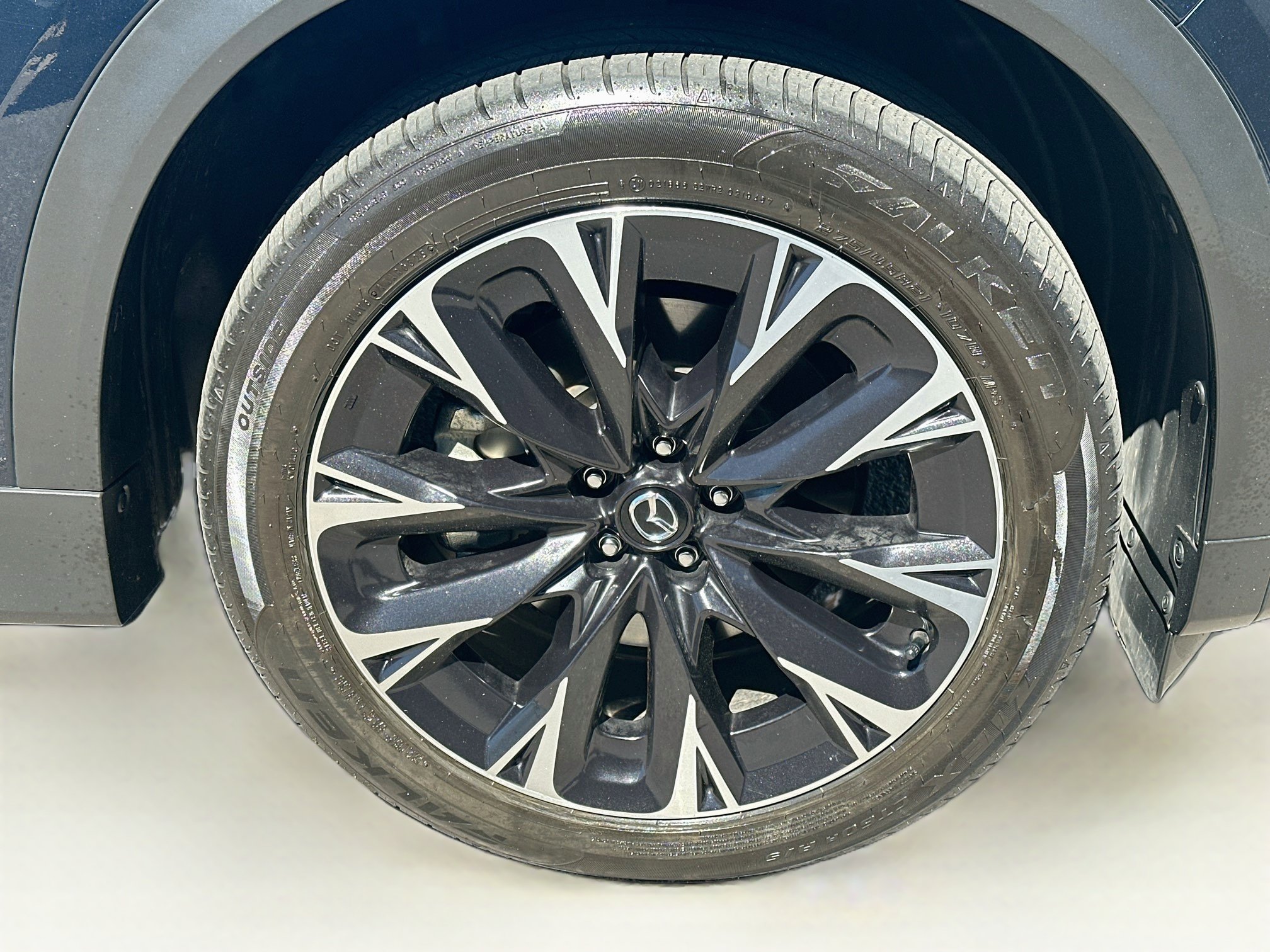 Used 2024 MAZDA CX-90 Plug-In Hybrid w/ Premium Plus AWD/4WD image 11