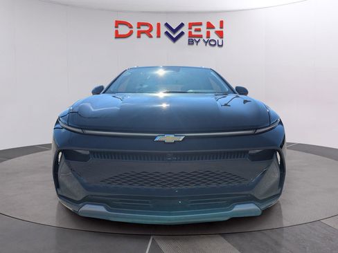 New 2026 Chevrolet Equinox EV LT w/ Convenience Package II image 8