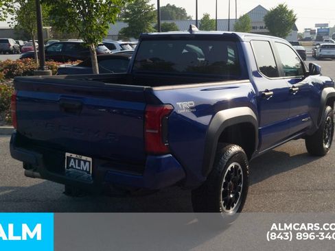 Used 2024 Toyota Tacoma TRD Off-Road AWD/4WD image 5