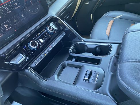 Used 2024 GMC Sierra 2500 AT4 w/ AT4 Premium Plus Package image 31