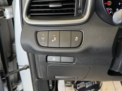 Used 2020 Kia Sorento S AWD/4WD image 18