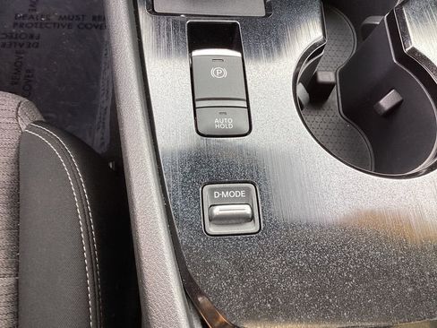 Used 2023 Nissan Rogue SV image 30