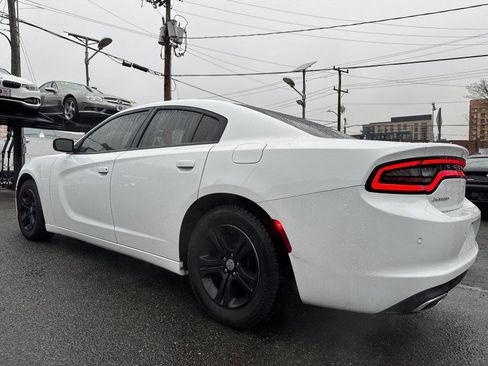 Used 2019 Dodge Charger SXT w/ Driver Confidence Group image 5