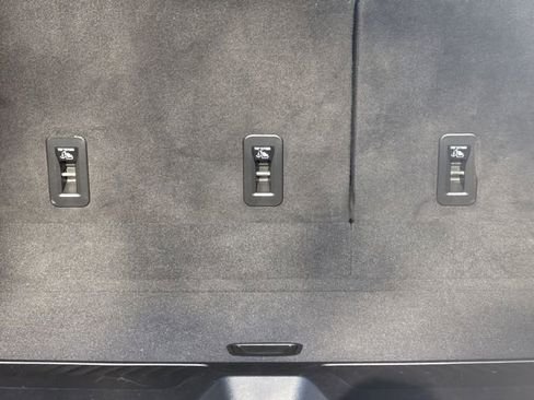 Used 2022 Chevrolet Tahoe LT w/ LT Signature Package image 23