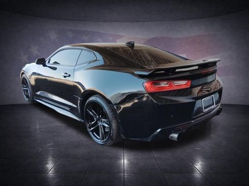 Used 2016 Chevrolet Camaro SS RWD image 3