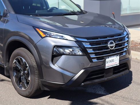 Certified 2025 Nissan Rogue SV w/ SV Premium Package image 3