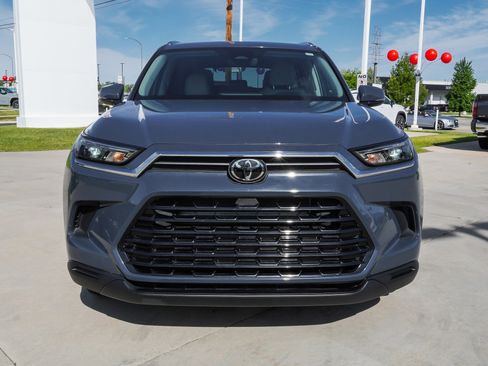 Certified 2024 Toyota Grand Highlander AWD Hybrid image 3