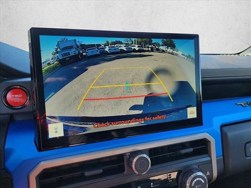 Used 2024 Toyota Tacoma TRD Sport w/ TRD Sport Upgrade Package image 22