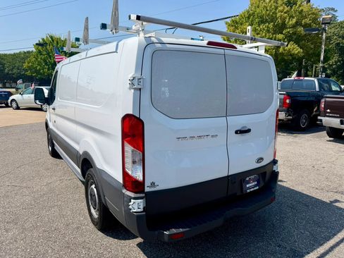 Used 2018 Ford Transit 150 130 Low Roof RWD image 3