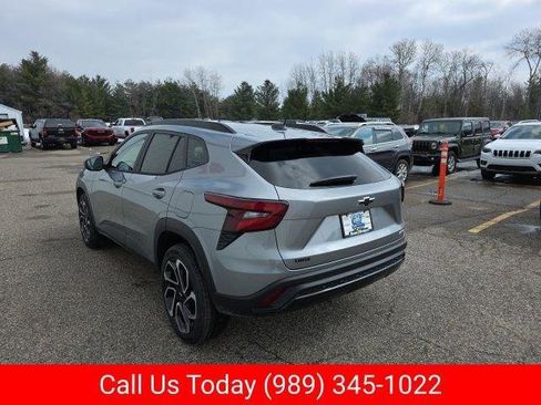 New 2026 Chevrolet Trax RS FWD image 8