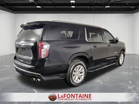 Certified 2024 Chevrolet Suburban Premier image 8