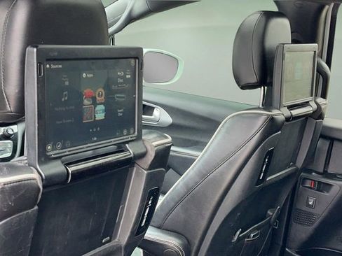 Used 2018 Chrysler Pacifica Limited w/ Advanced Safetytec Group image 16