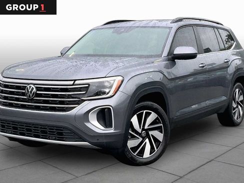 Used 2025 Volkswagen Atlas SE FWD image 1