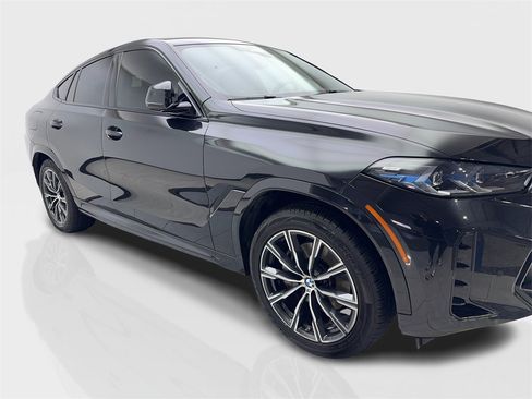 Used 2025 BMW X6 xDrive40i image 12