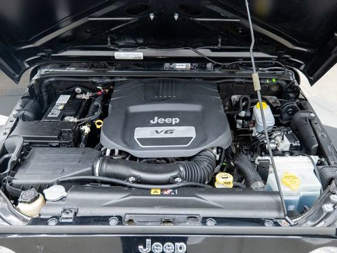 Used 2018 Jeep Wrangler Sport AWD/4WD image 52