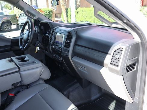 Used 2020 Ford F250 XL w/ Power Equipment Group image 41