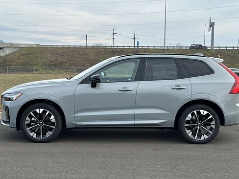 Used 2026 Volvo XC60 B5 Plus w/ Protection Package Premier AWD/4WD image 6