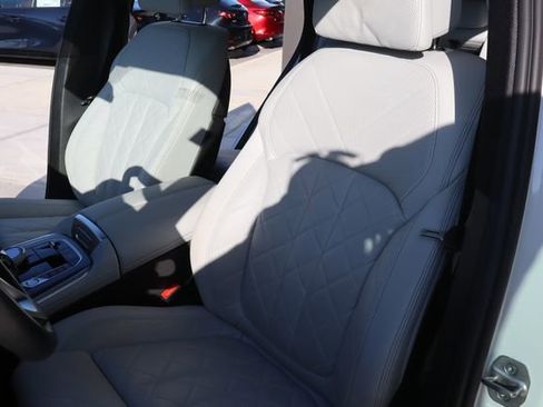 Used 2023 BMW X5 xDrive45e w/ Executive Package AWD/4WD image 13