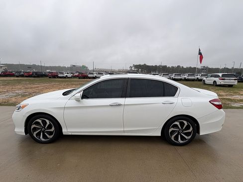 Used 2017 Honda Accord EX-L image 5