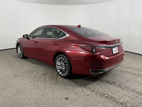 Used 2024 Lexus ES 250 w/ Premium Package image 5